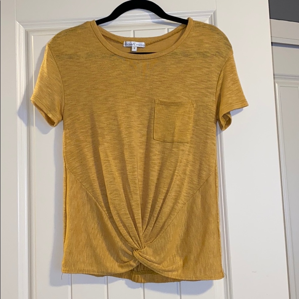 Short Sleeve Twist Tee Shirt